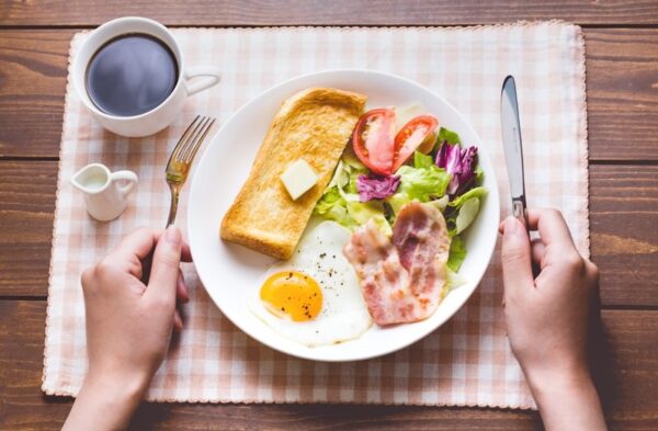 運動より食事だゾ